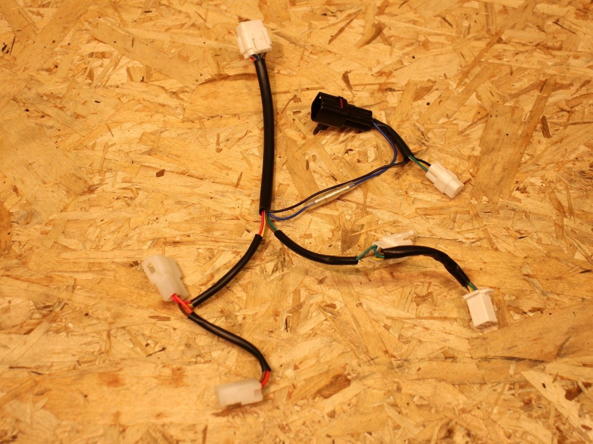 画像8: 中古品！AJ light design AJ6 4眼スクエアヘッドライト シーケンシャルウインカー [シグナスグリファス] (8)