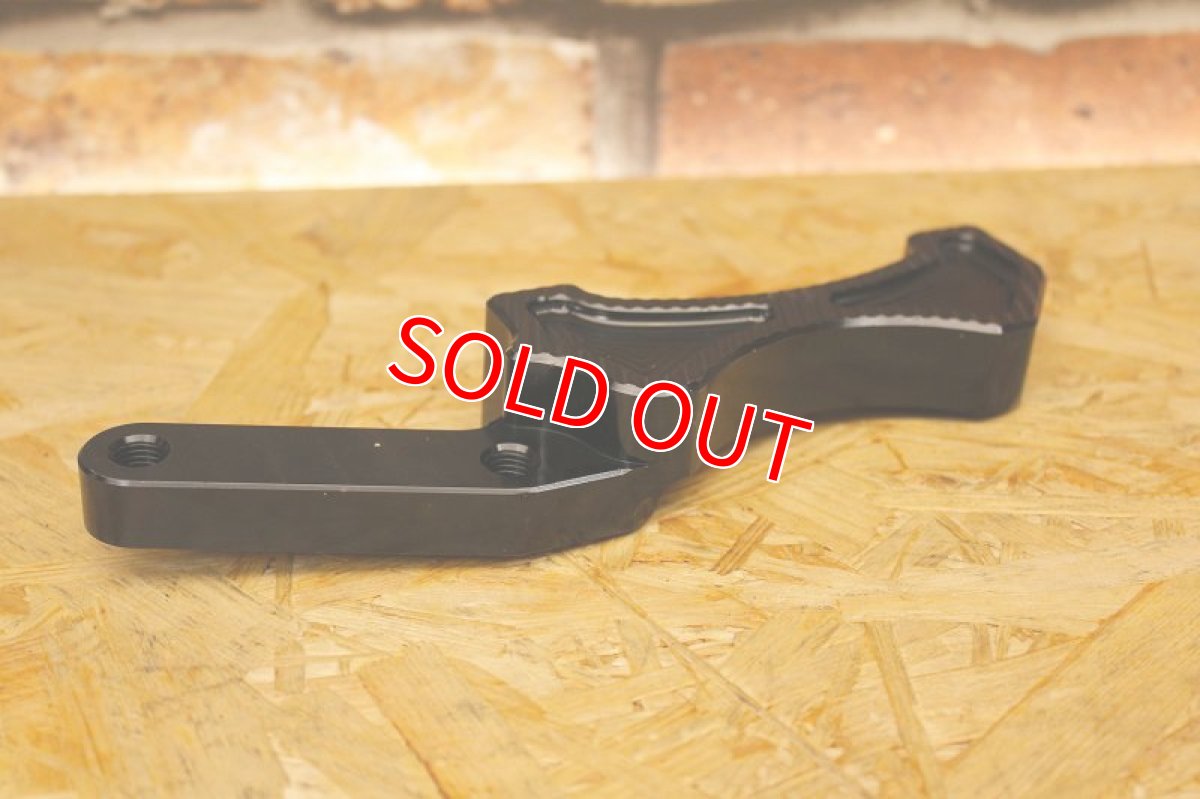 画像2: 新雅部品 キャリパーサポート 245mmローター+100mmピッチラジアルマウントキャリパー用 [4・5型シグナスX] (2)