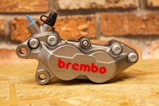 画像2: brembo ブレンボ キャストキャリパー P4  (40mmピッチ) （右用/左用） (2)