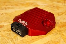 画像1: Real Energy 強化レギュレーター R5+（ブラック/レッド）  [シグナスX・BWS125] (1)