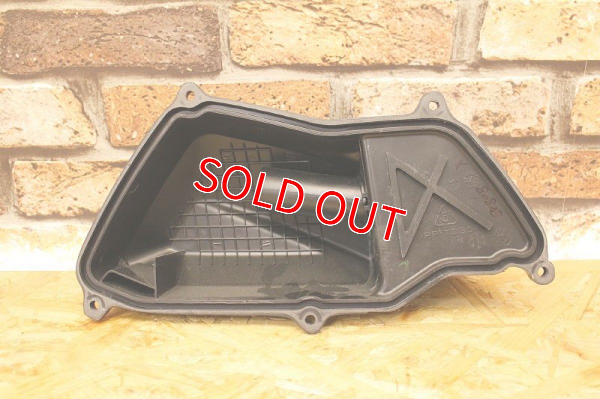 画像3: カーボンエアクリーナーBOXカバー 交換タイプ[1型BW'S125] (3)