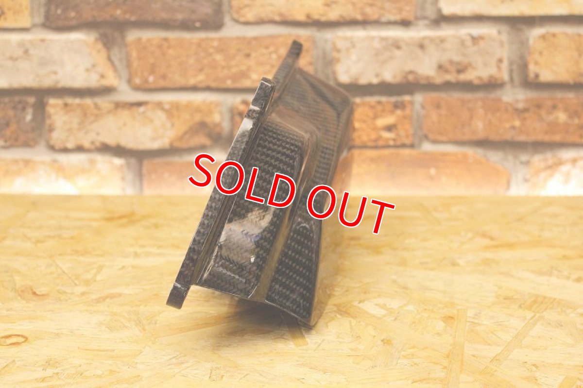 画像2: カーボンエアクリーナーBOXカバー 交換タイプ[1型BW'S125] (2)