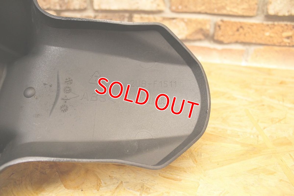 画像9: 純正形状カーボンフロントフェンダー 交換タイプ［4・5型シグナスX］ (9)