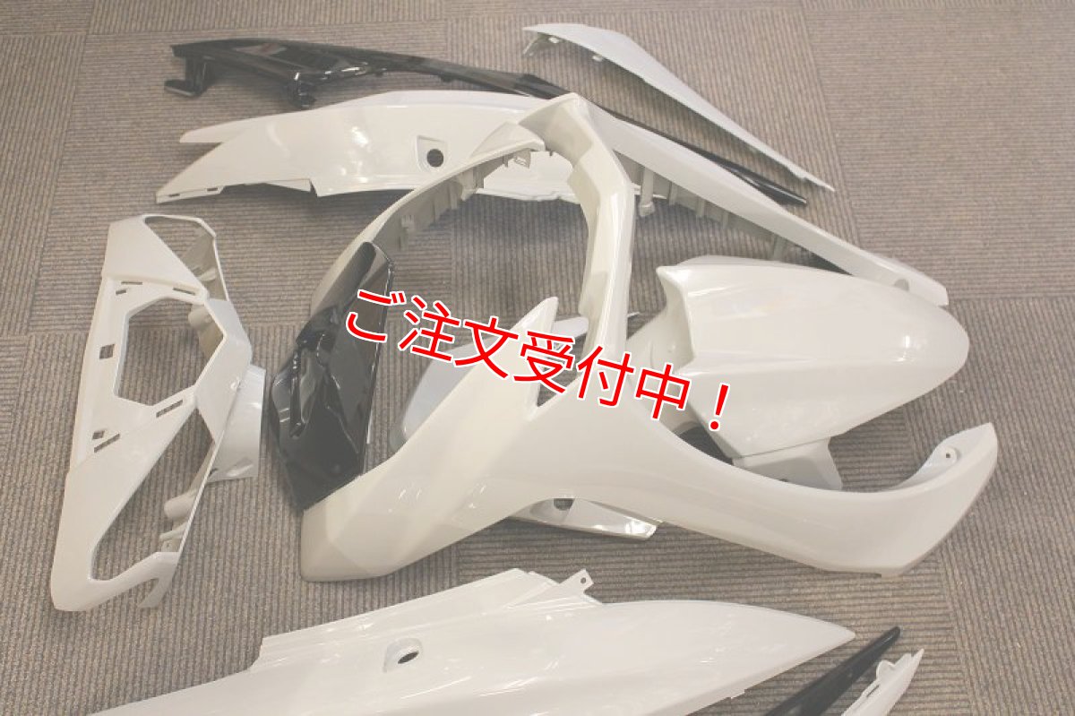 画像3: 純正品質 4型シグナスX 外装 カウル11点セット [4型シグナスX] (3)