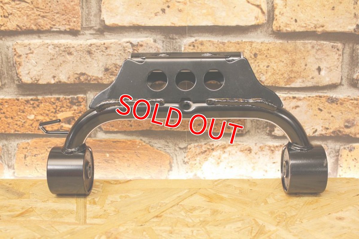 画像2: 台湾ヤマハ純正 エンジンハンガー （ラージブッシュタイプ） [2〜5型シグナスX・BW'S125] (2)