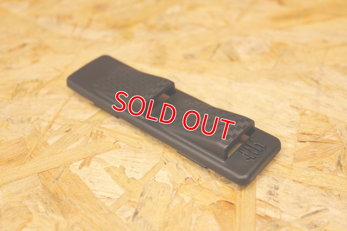 画像2: カーボンルック フレ番エアロダクト [ヤマハ車汎用 ] (2)