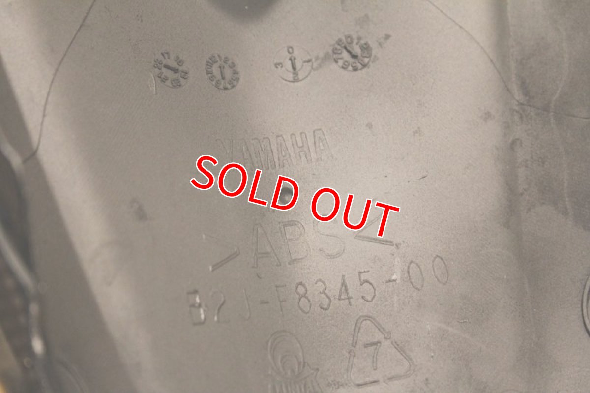 画像8: カーボン アッパーカウルカバー 交換タイプ [5型シグナスX ] (8)