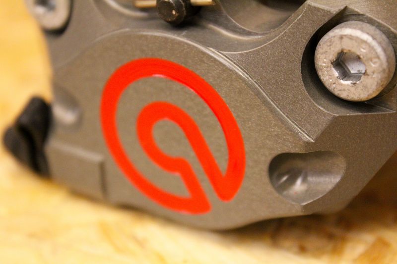 送料無料お手入れ要らず ブレンボ cnc レーシング 2pod 84mmピッチ 正規品